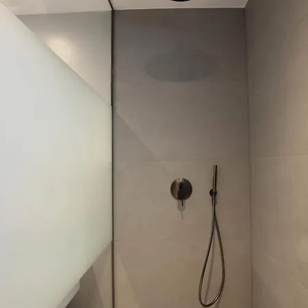Limi Deluxe Kokkini Hani